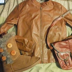 TAN LEATHER JACKET
